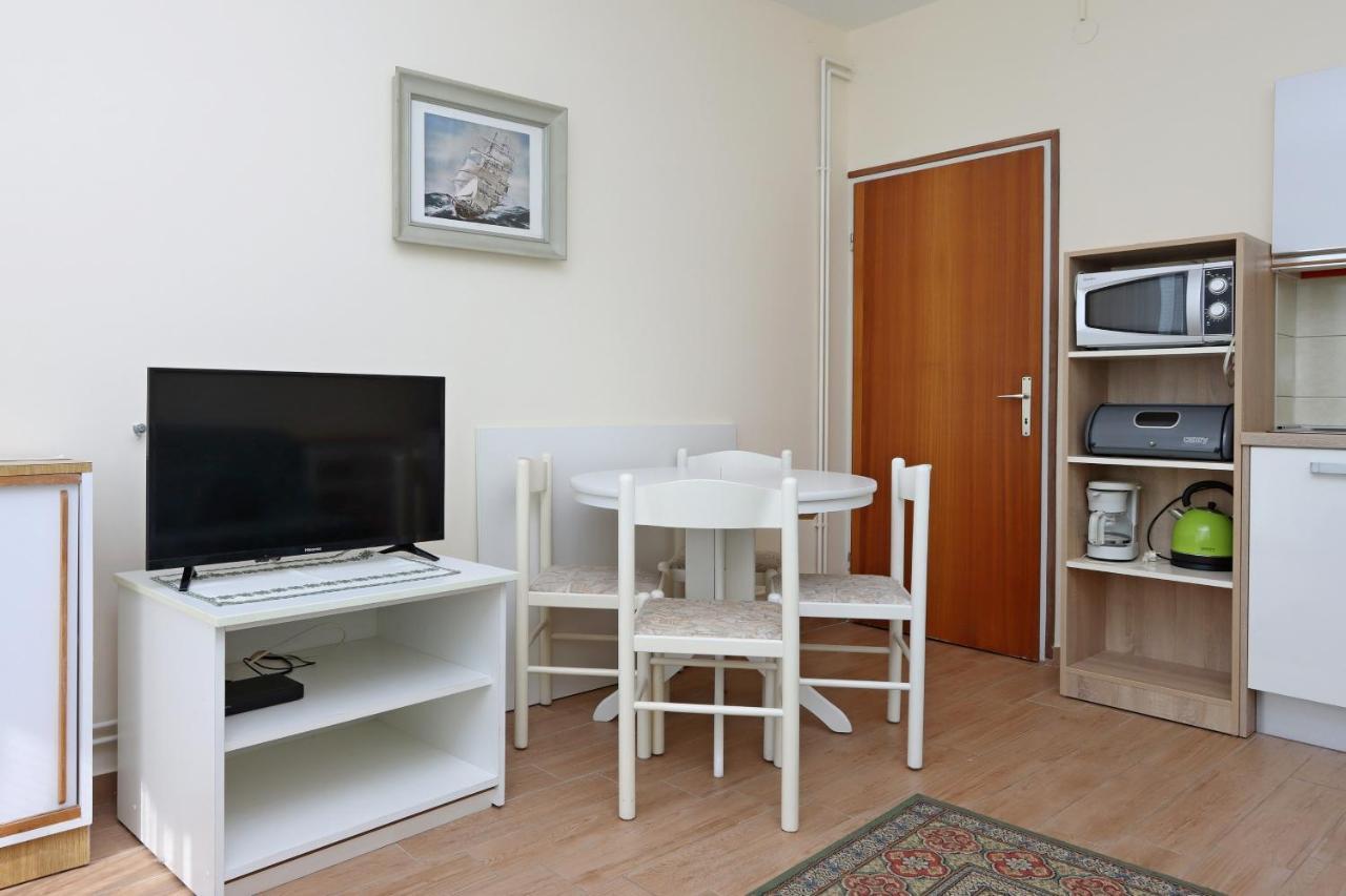 Apartments With A Parking Space Punat, Krk - 5410 Exterior photo