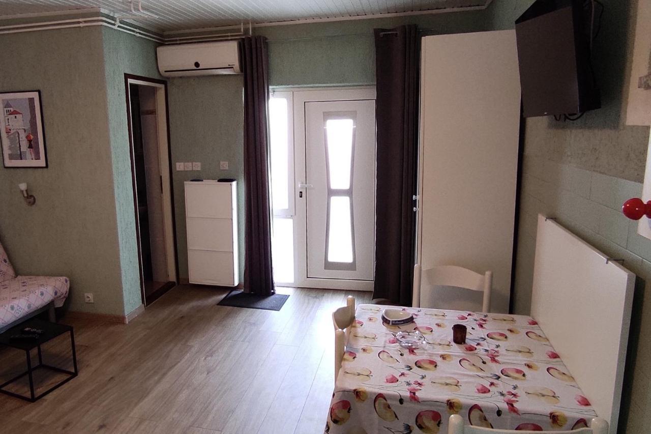Apartments With A Parking Space Punat, Krk - 5410 Exterior photo